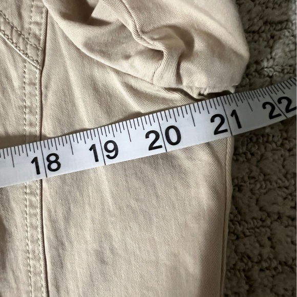 Frank Walder Chic Women's Cream Blazer - Picture 5 of 9